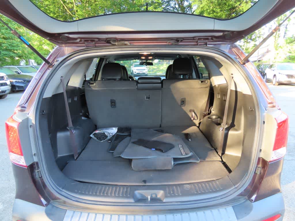 Thumbnail: 2013 Kia Sorento - 12