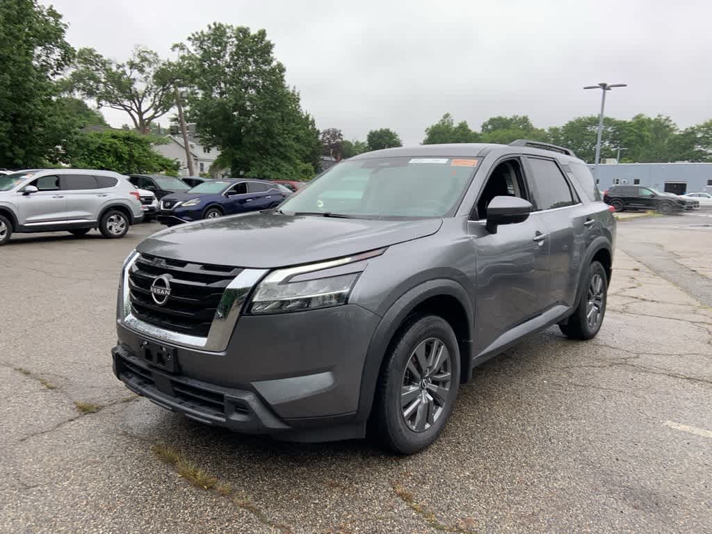 2022 Nissan Pathfinder SV 13