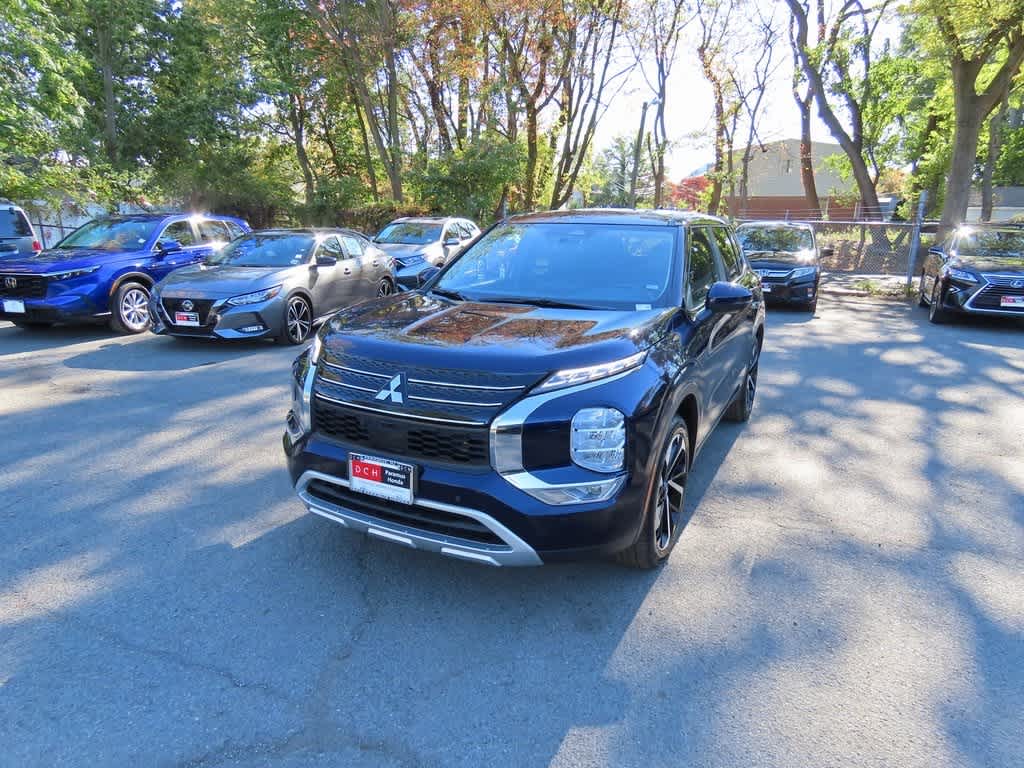 Thumbnail: 2024 Mitsubishi Outlander - 1