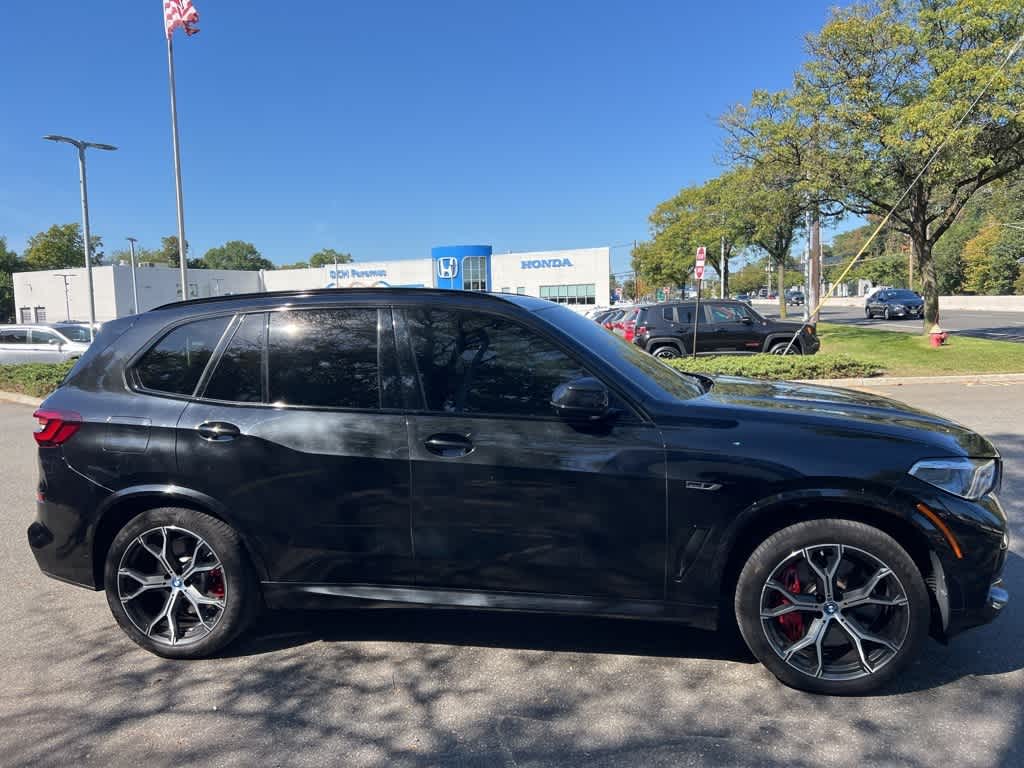 Thumbnail: 2022 BMW X5 - 11