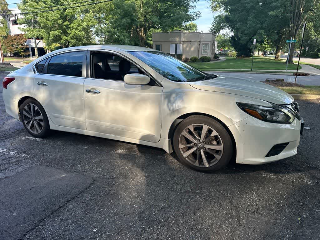 Thumbnail: 2016 Nissan Altima - 7