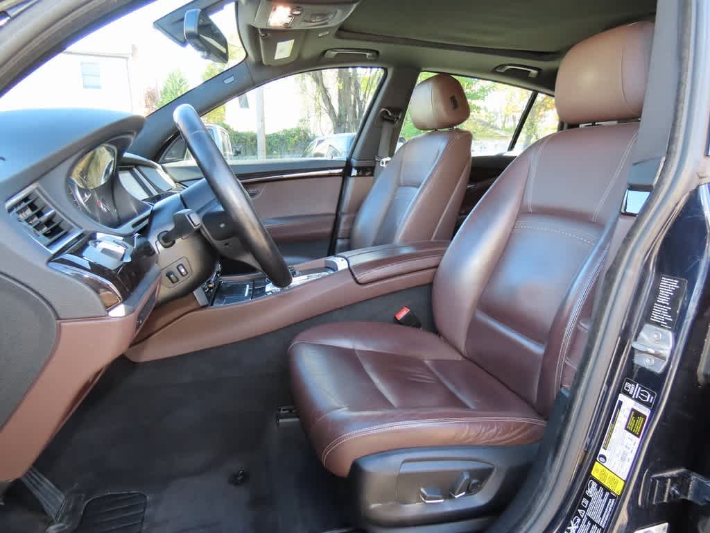 Thumbnail: 2015 BMW 5 Series - 11