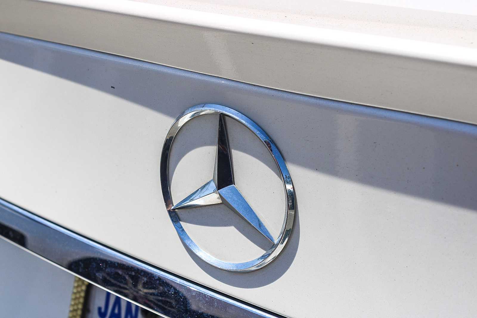 Thumbnail: 2014 Mercedes-Benz C-Class - 9
