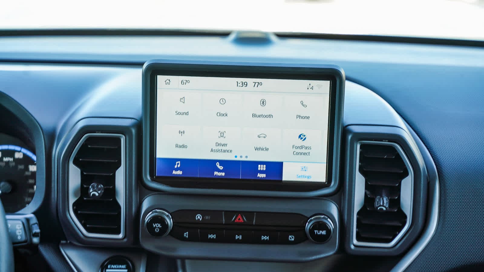 Thumbnail: 2022 Ford Bronco Sport - 11