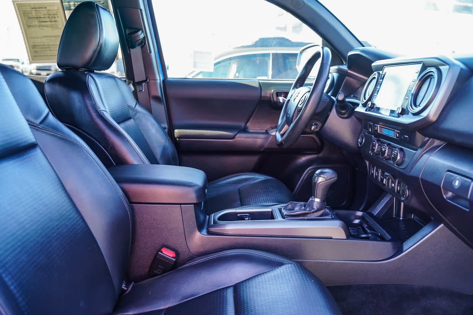 Thumbnail: 2020 Toyota Tacoma - 16