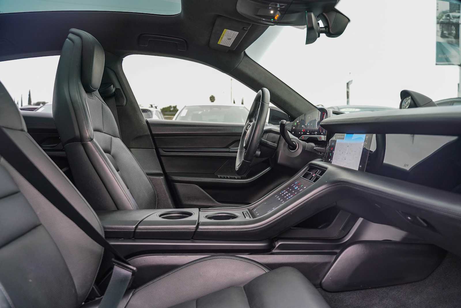 Thumbnail: 2021 Porsche Taycan - 16