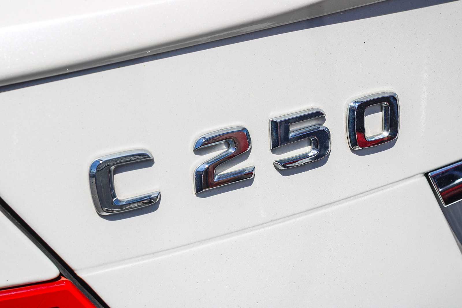 Thumbnail: 2014 Mercedes-Benz C-Class - 8