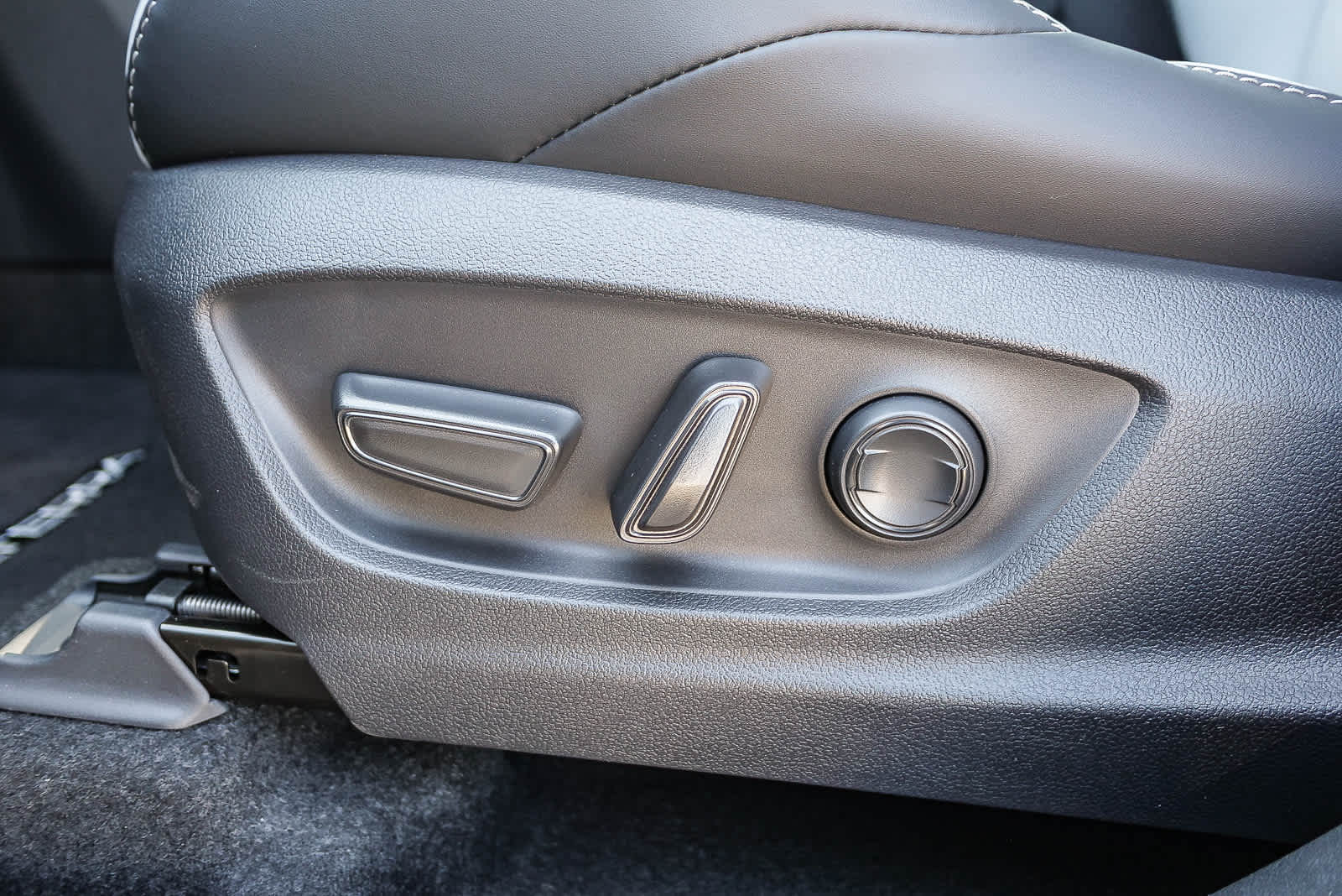 Thumbnail: 2026 Subaru Solterra - 22