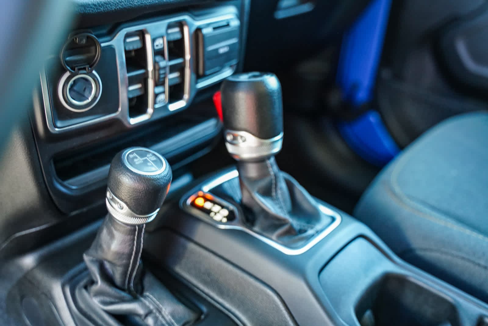 Thumbnail: 2024 Jeep Wrangler - 19