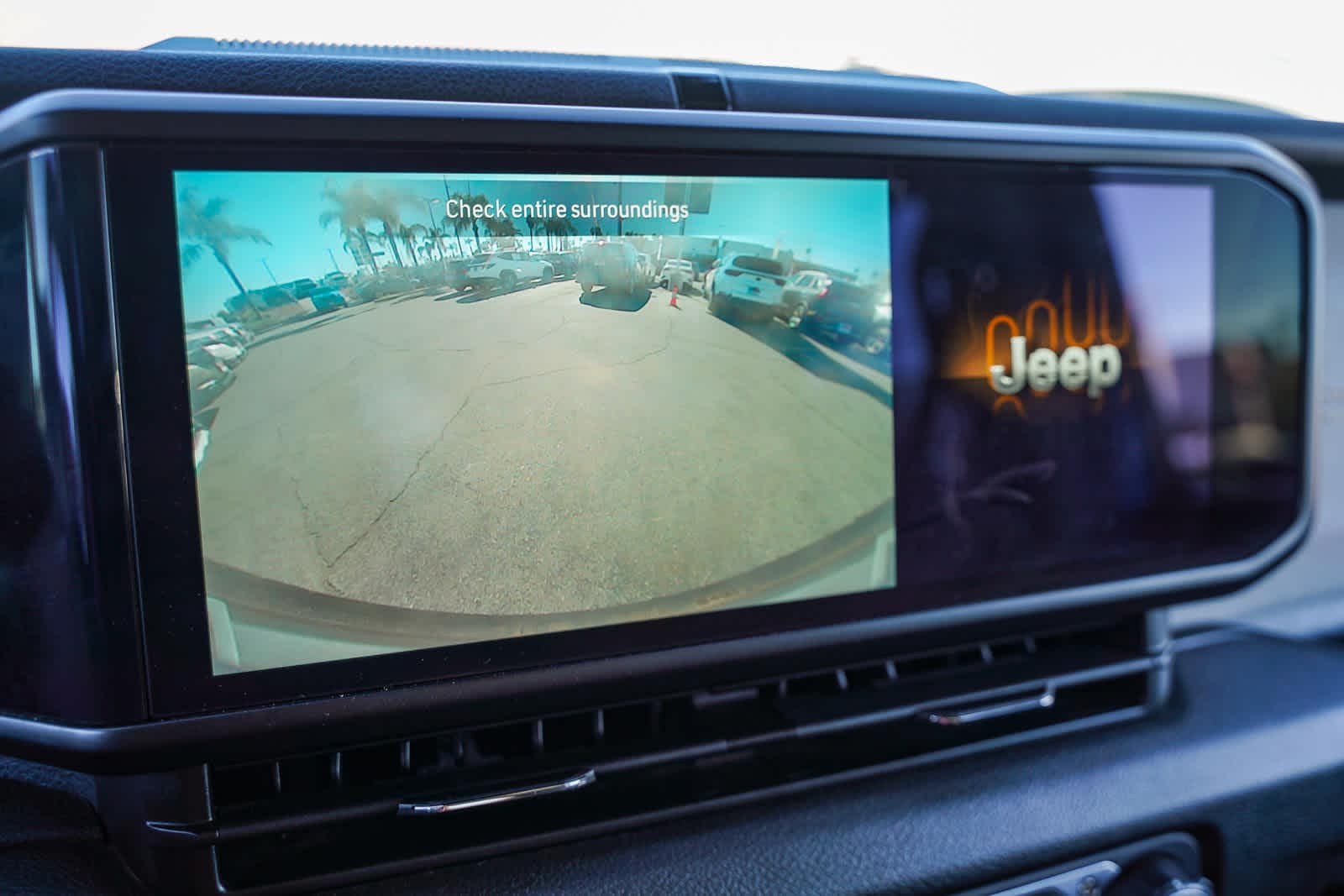 Thumbnail: 2024 Jeep Wrangler - 25