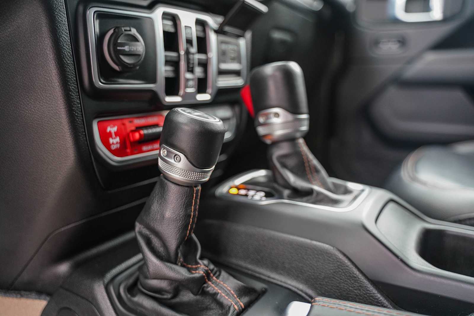 Thumbnail: 2022 Jeep Wrangler - 23