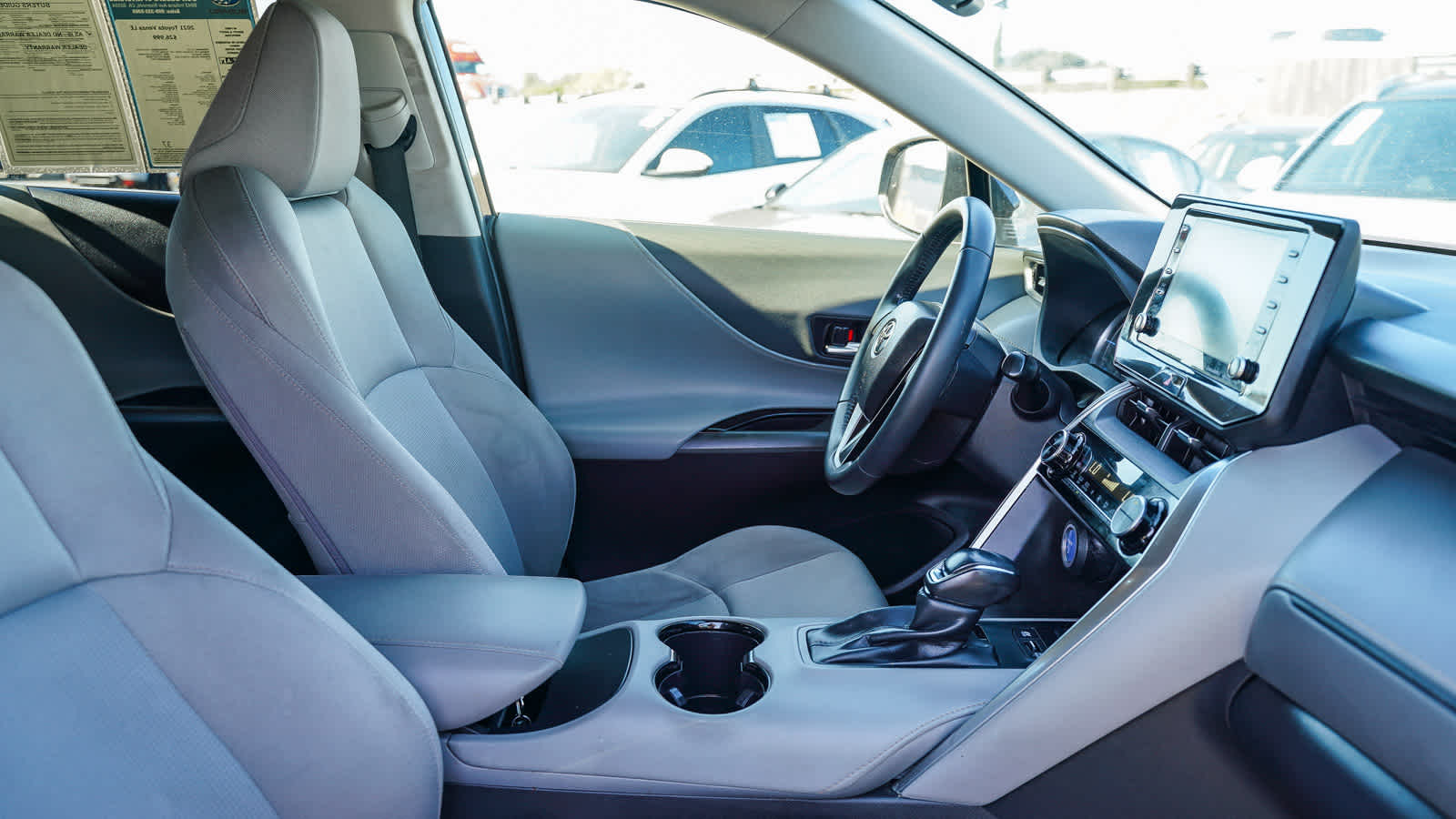 Thumbnail: 2021 Toyota Venza - 12