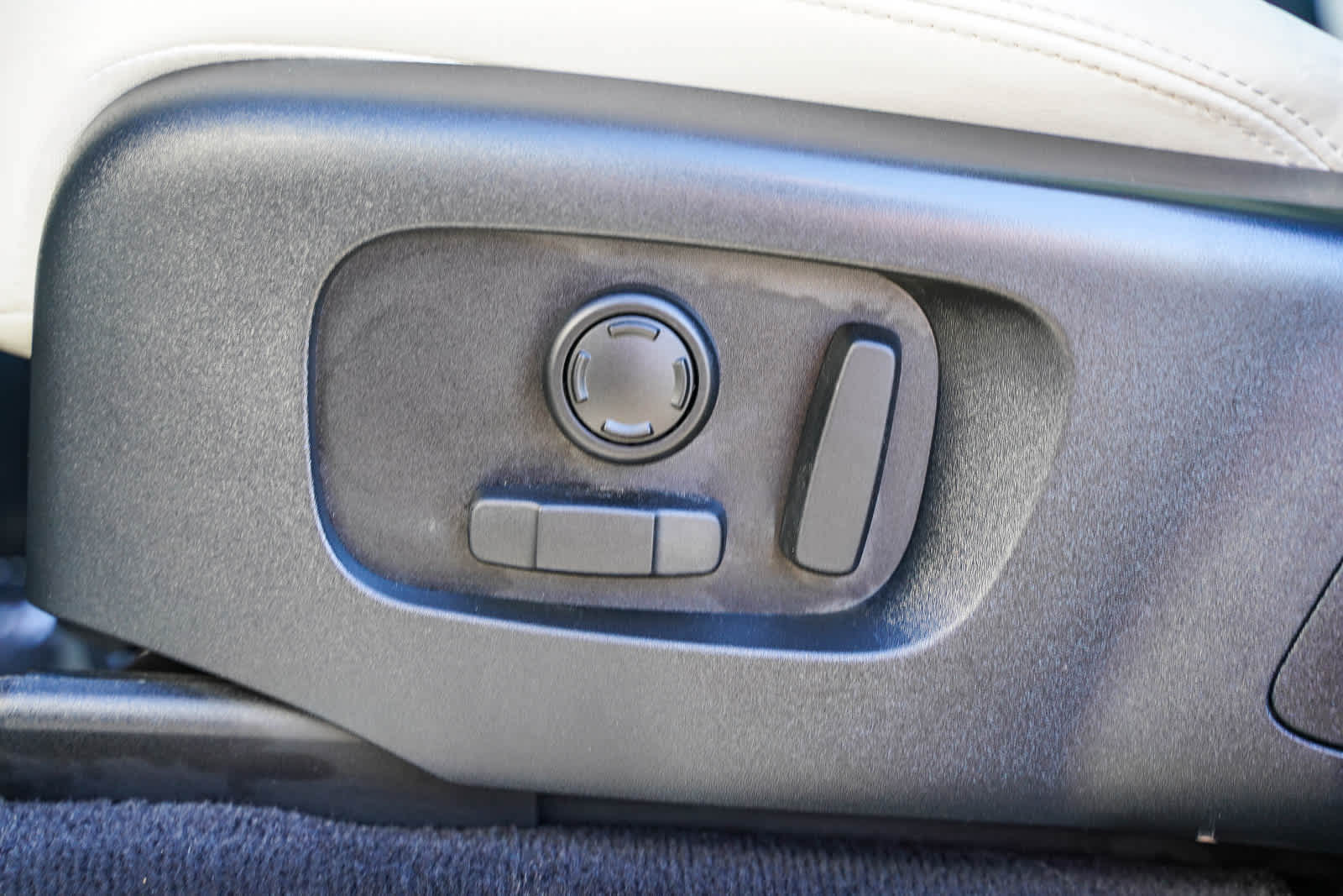 Thumbnail: 2022 Land Rover Range Rover Sport - 22