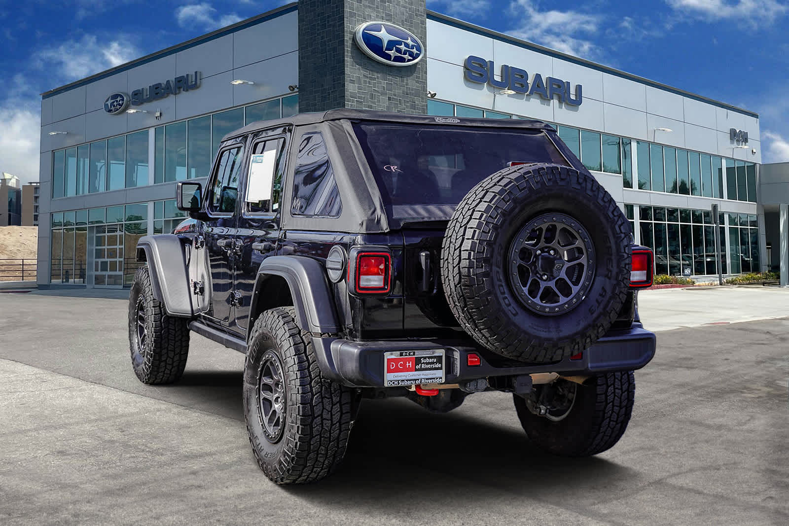 Thumbnail: 2022 Jeep Wrangler - 6