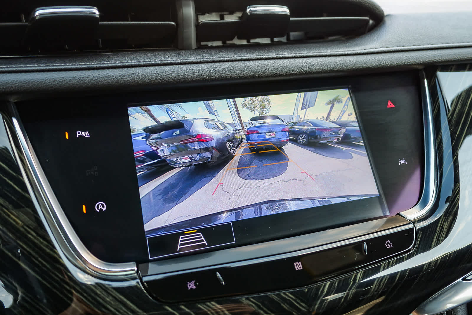 Thumbnail: 2020 Cadillac XT6 - 24