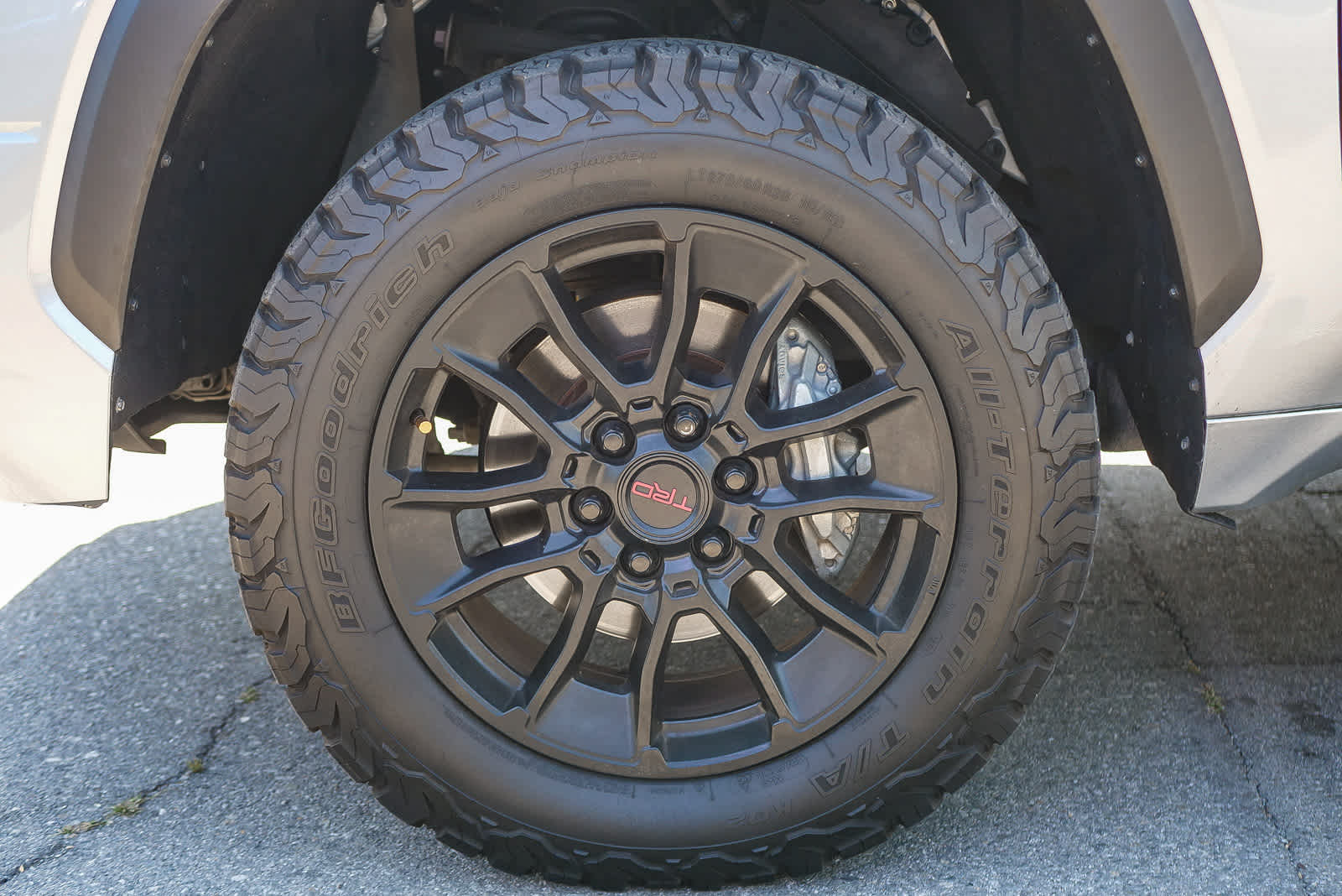 Thumbnail: 2023 Toyota Tundra - 9