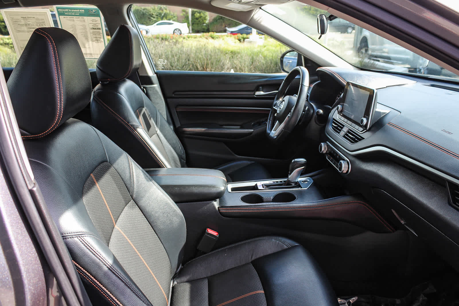 Thumbnail: 2021 Nissan Altima - 16