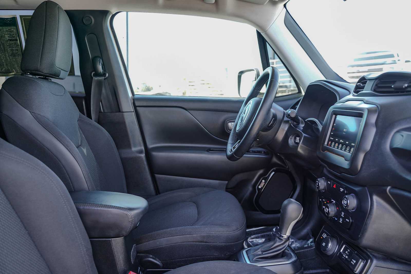 Thumbnail: 2020 Jeep Renegade - 16