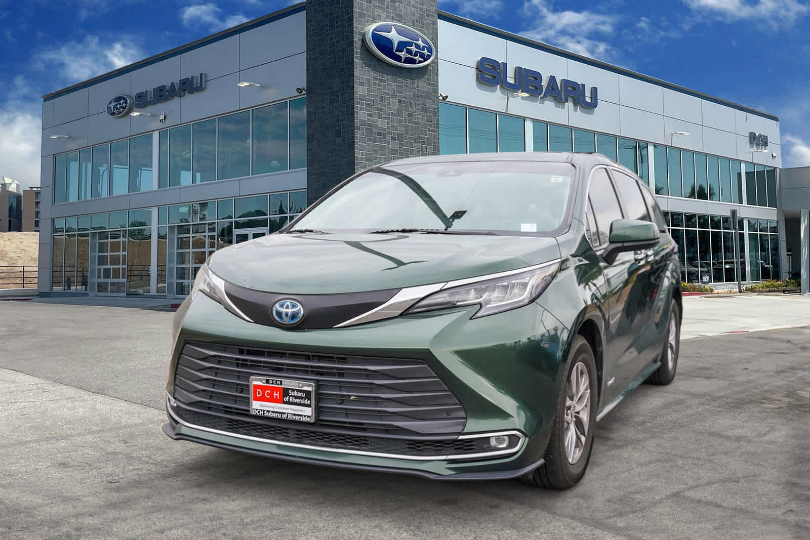 2021 Toyota Sienna XLE's photo