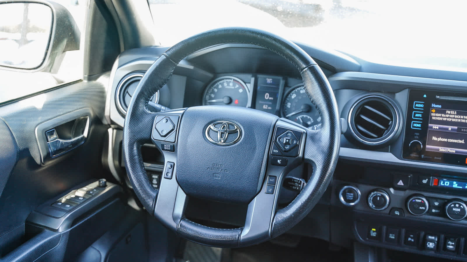 Thumbnail: 2019 Toyota Tacoma - 15