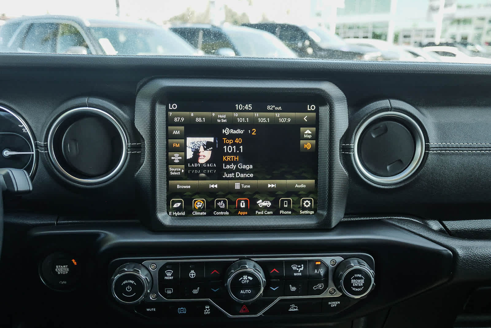 Thumbnail: 2021 Jeep Wrangler - 14