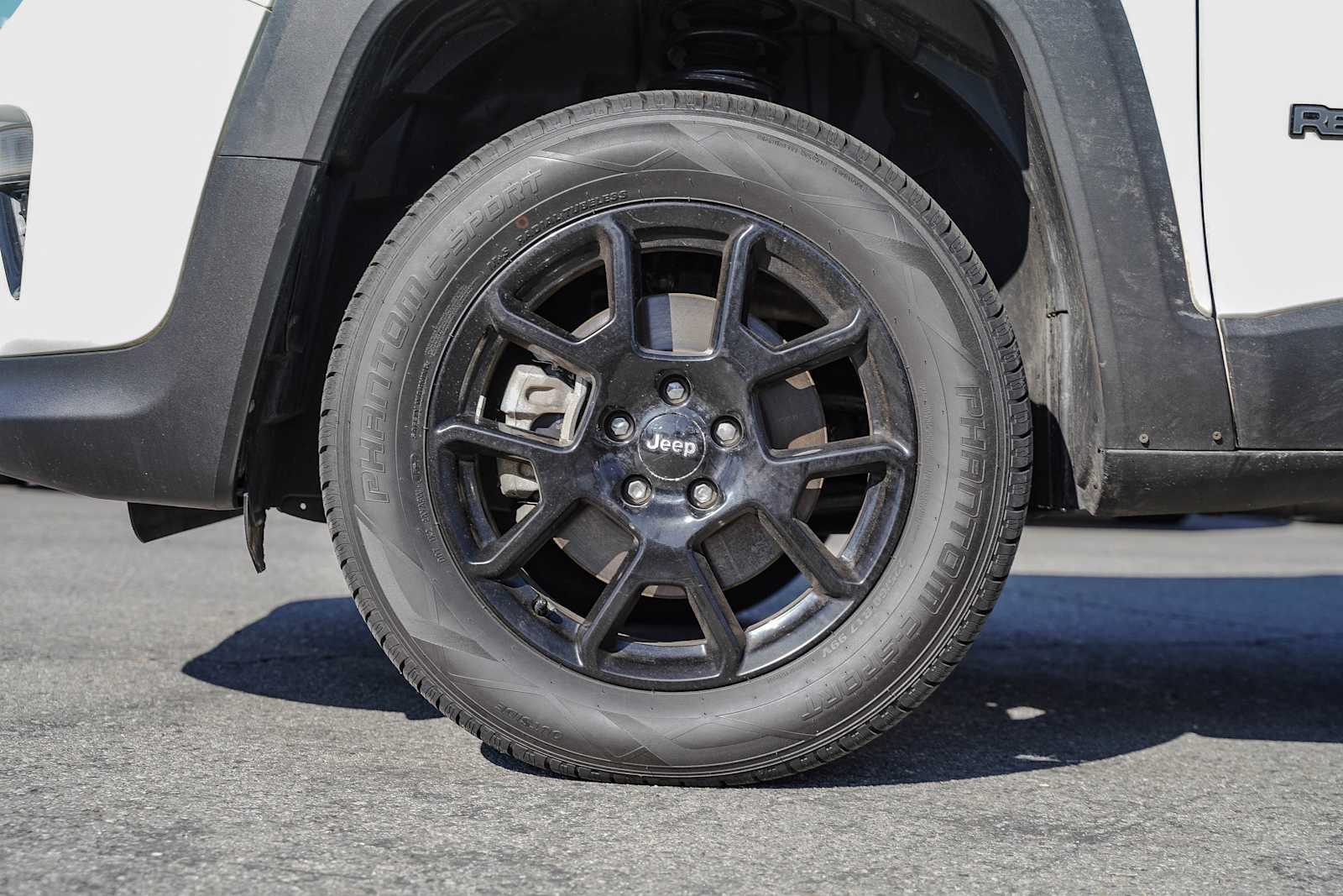 Thumbnail: 2020 Jeep Renegade - 9