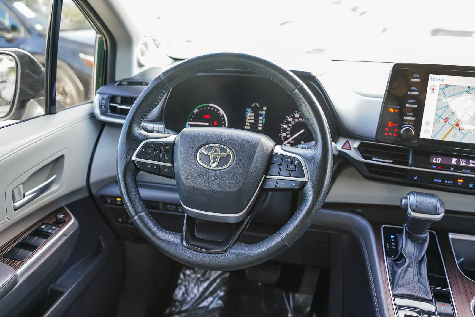 Thumbnail: 2021 Toyota Sienna - 14