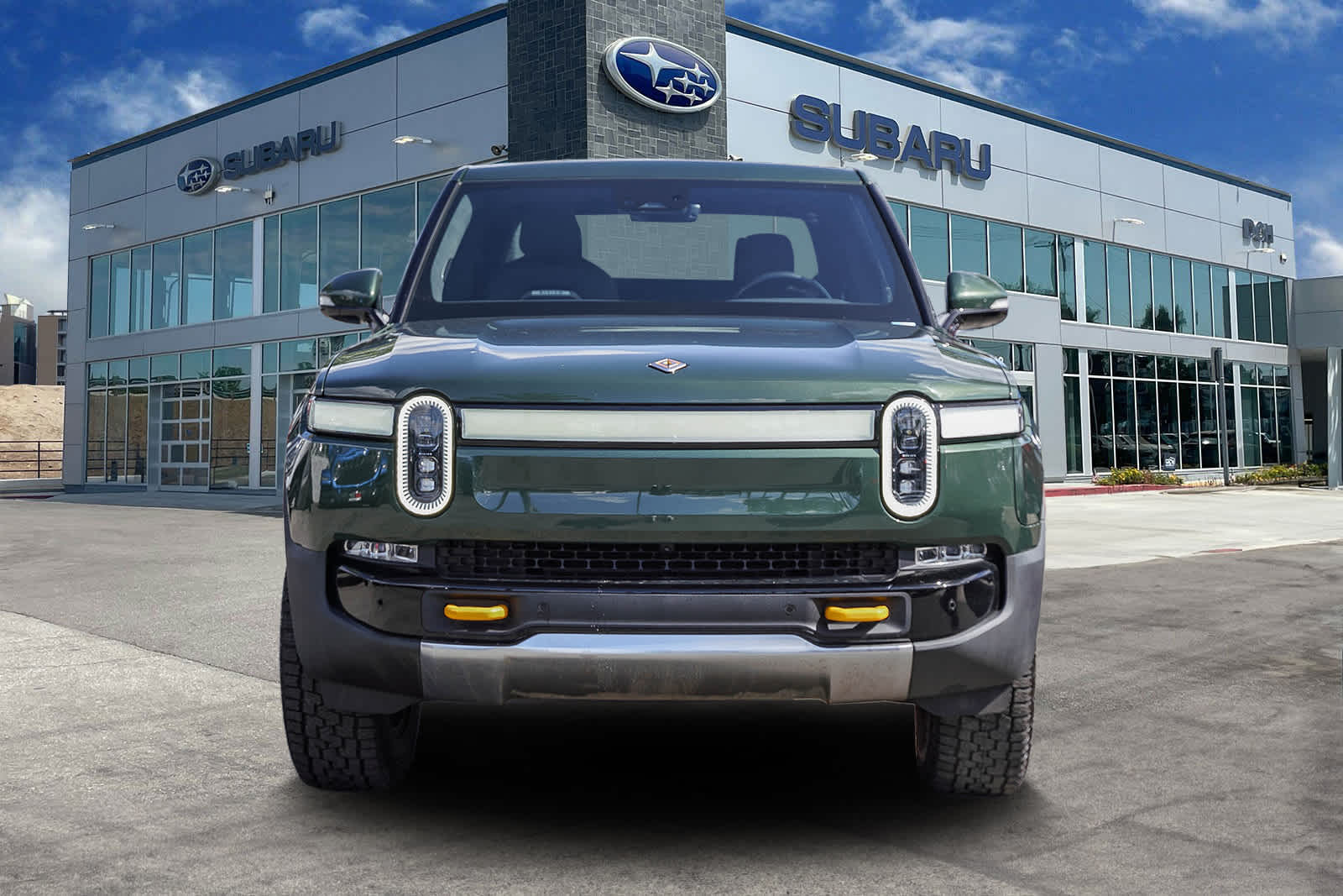 Thumbnail: 2023 Rivian R1T - 2