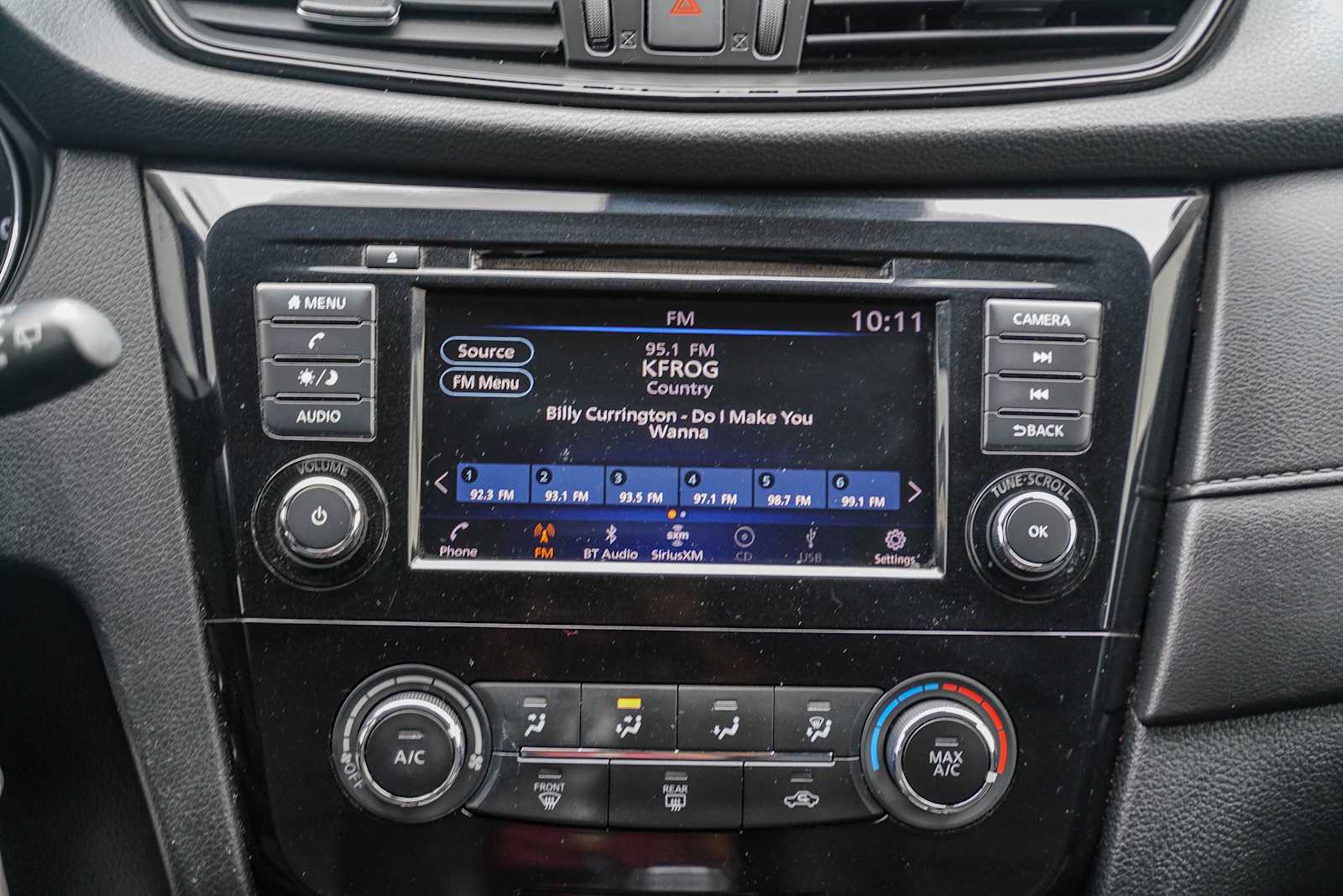 Thumbnail: 2019 Nissan Rogue - 14