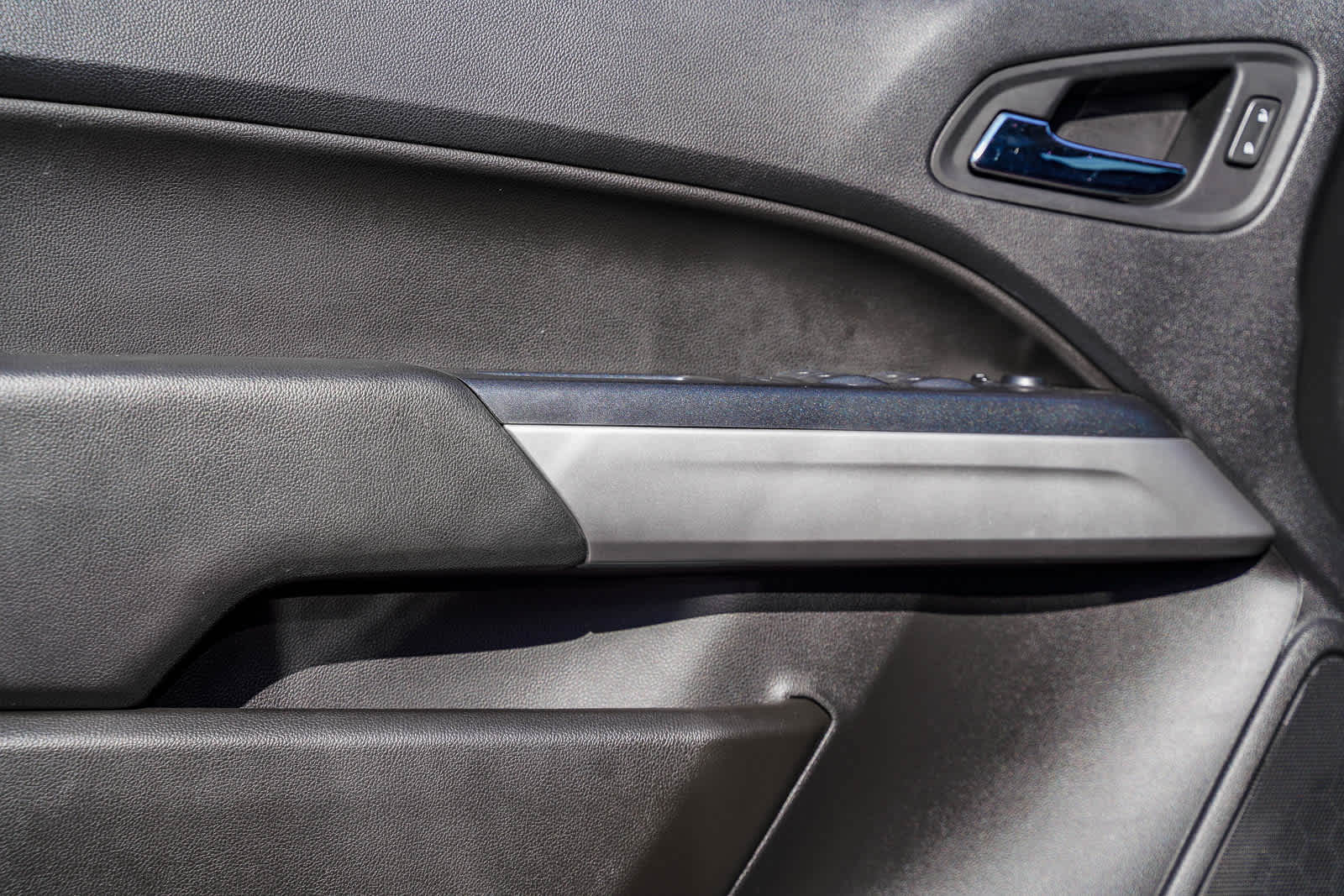 Thumbnail: 2021 Chevrolet Colorado - 18