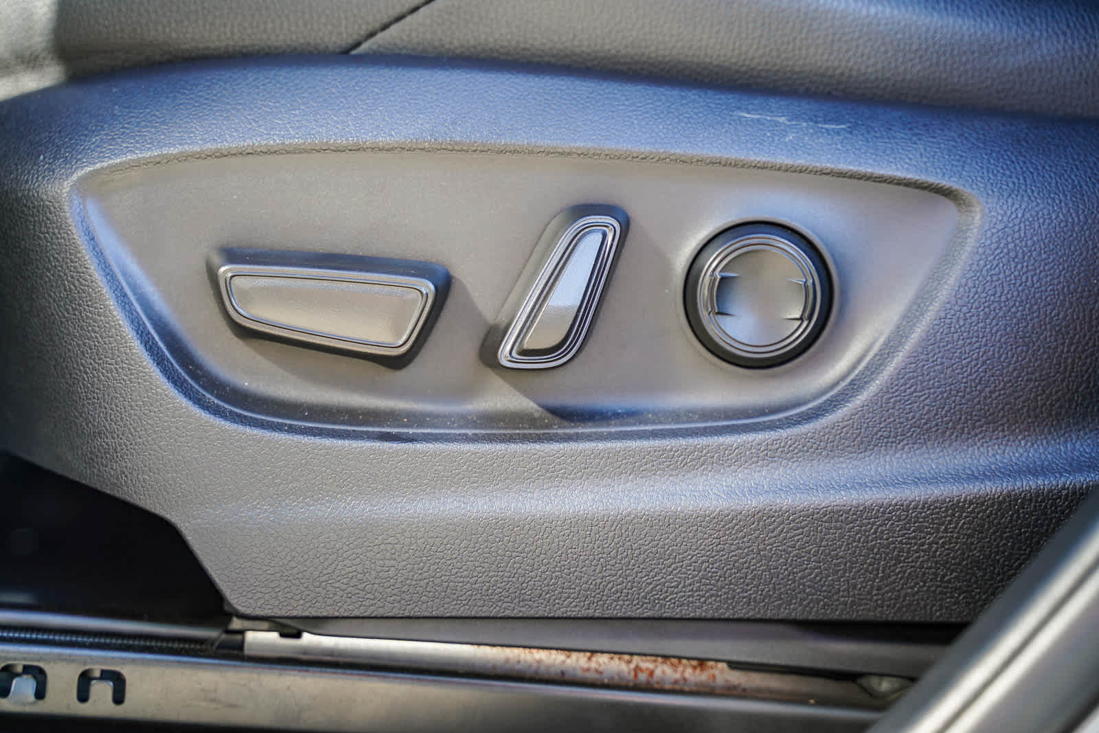 Thumbnail: 2023 Toyota bZ4X - 20