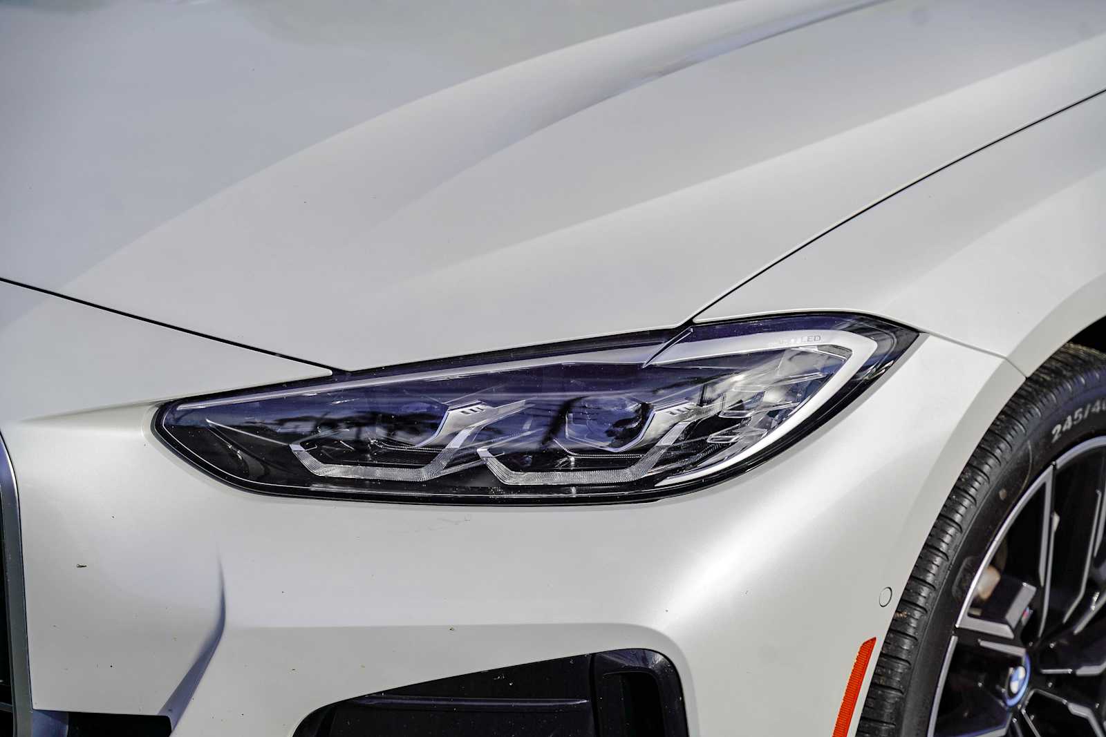 Thumbnail: 2022 BMW i4 - 10