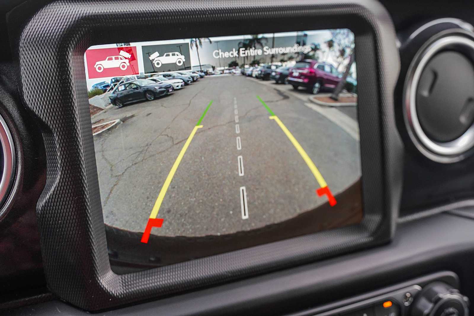 Thumbnail: 2022 Jeep Wrangler - 24