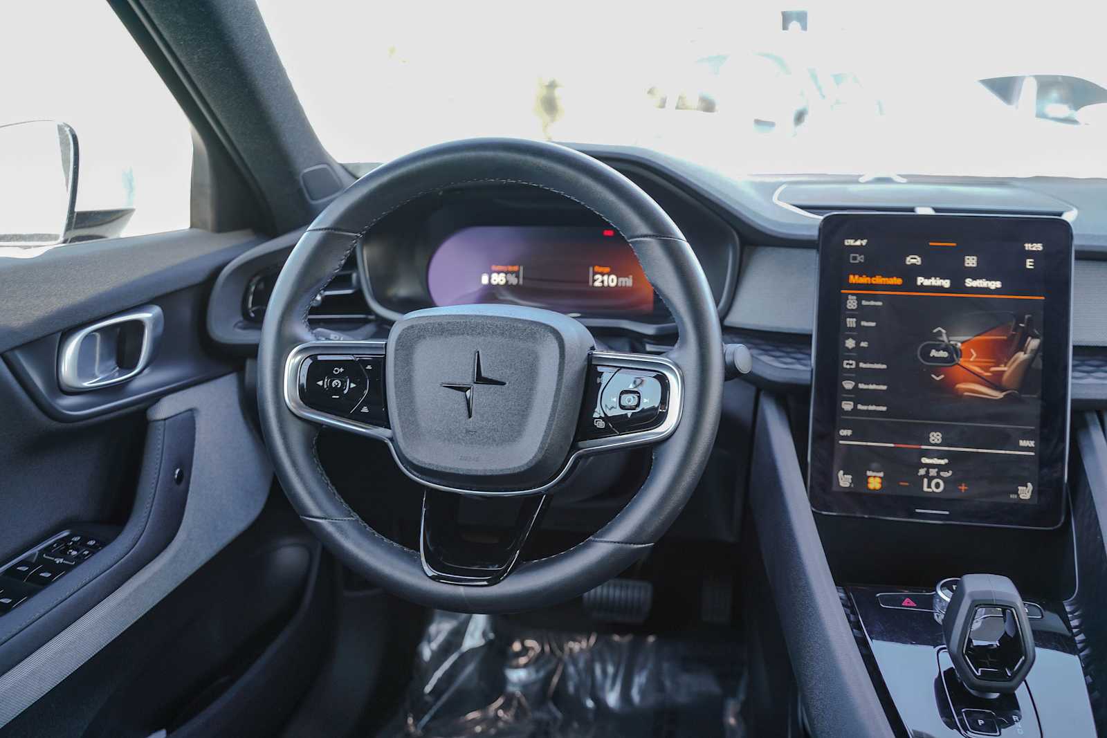 Thumbnail: 2023 Polestar 2 - 14