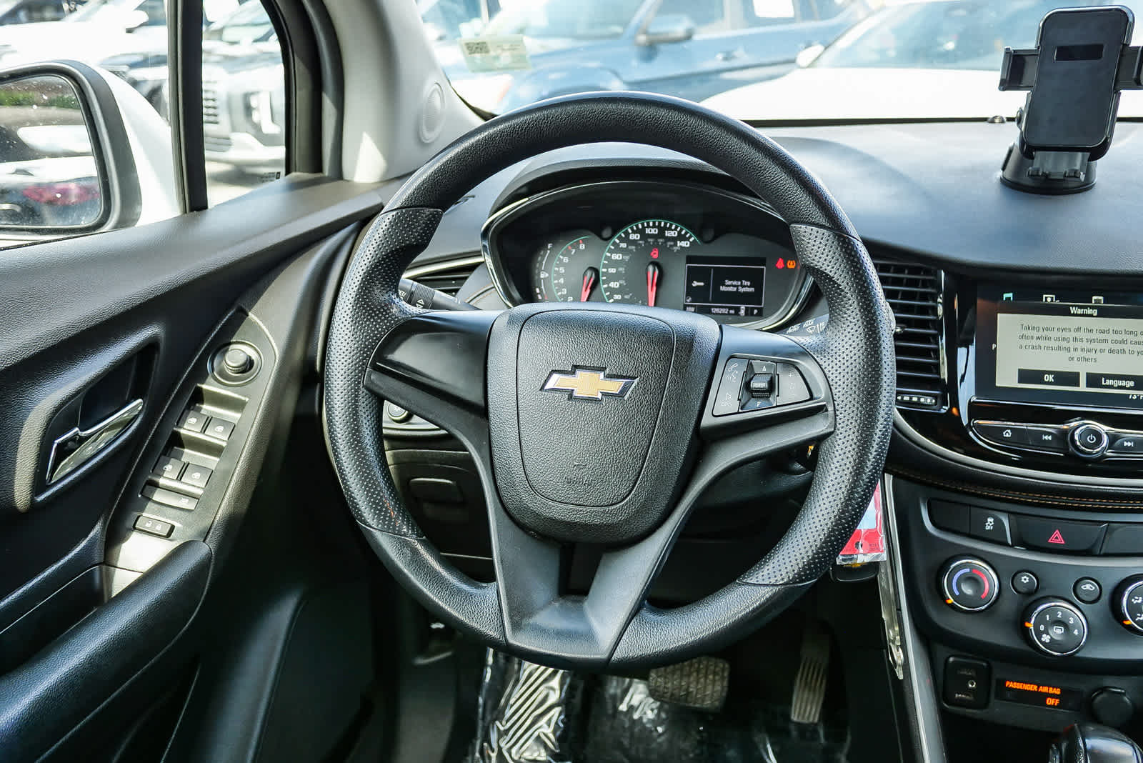 Thumbnail: 2017 Chevrolet Trax - 15