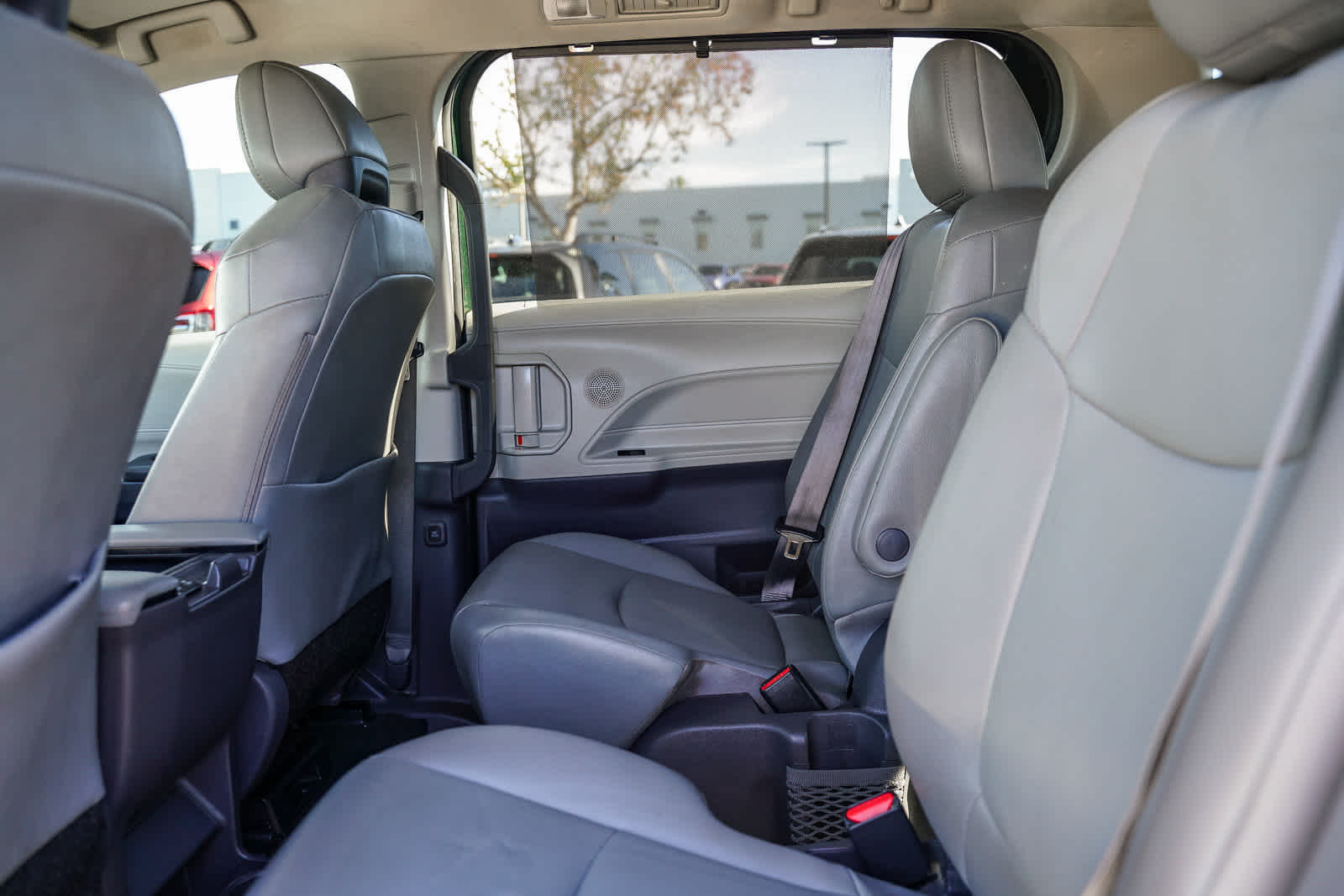 Thumbnail: 2021 Toyota Sienna - 17