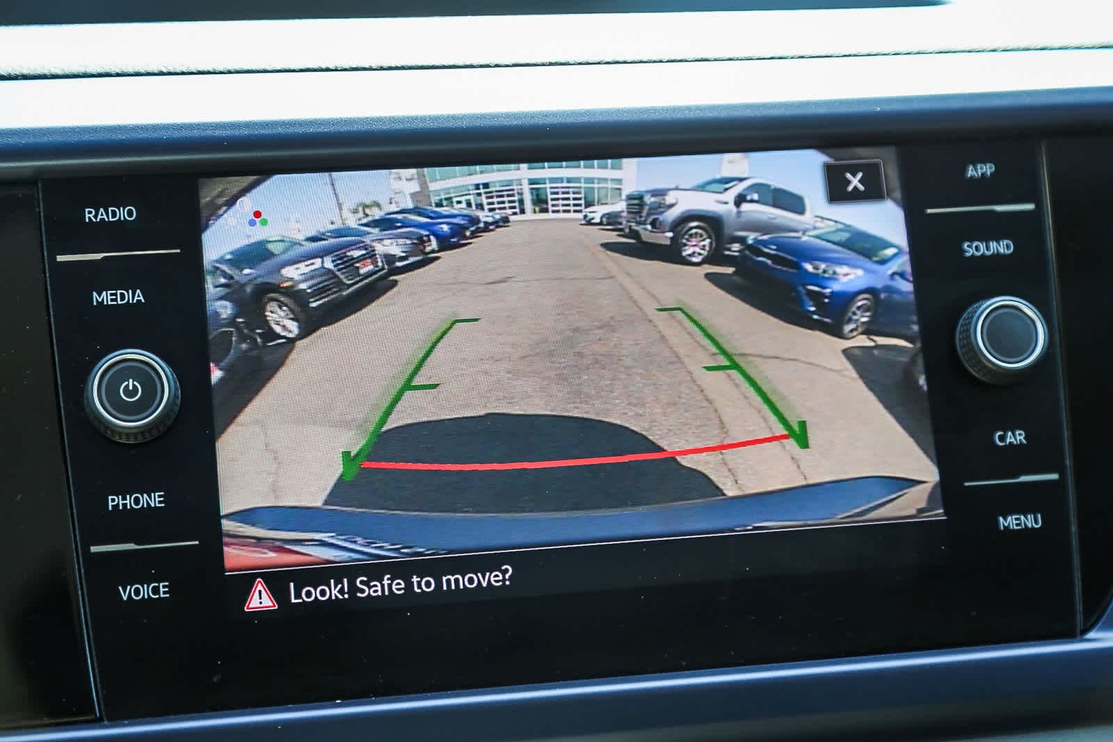 Thumbnail: 2022 Volkswagen Taos - 23