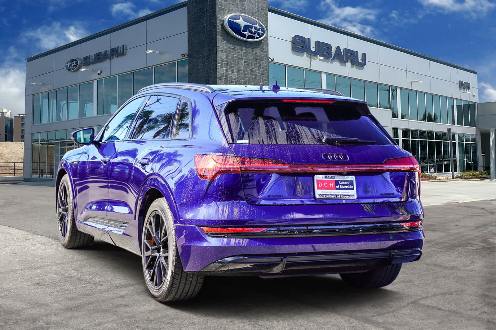 Thumbnail: 2022 Audi e-tron - 6