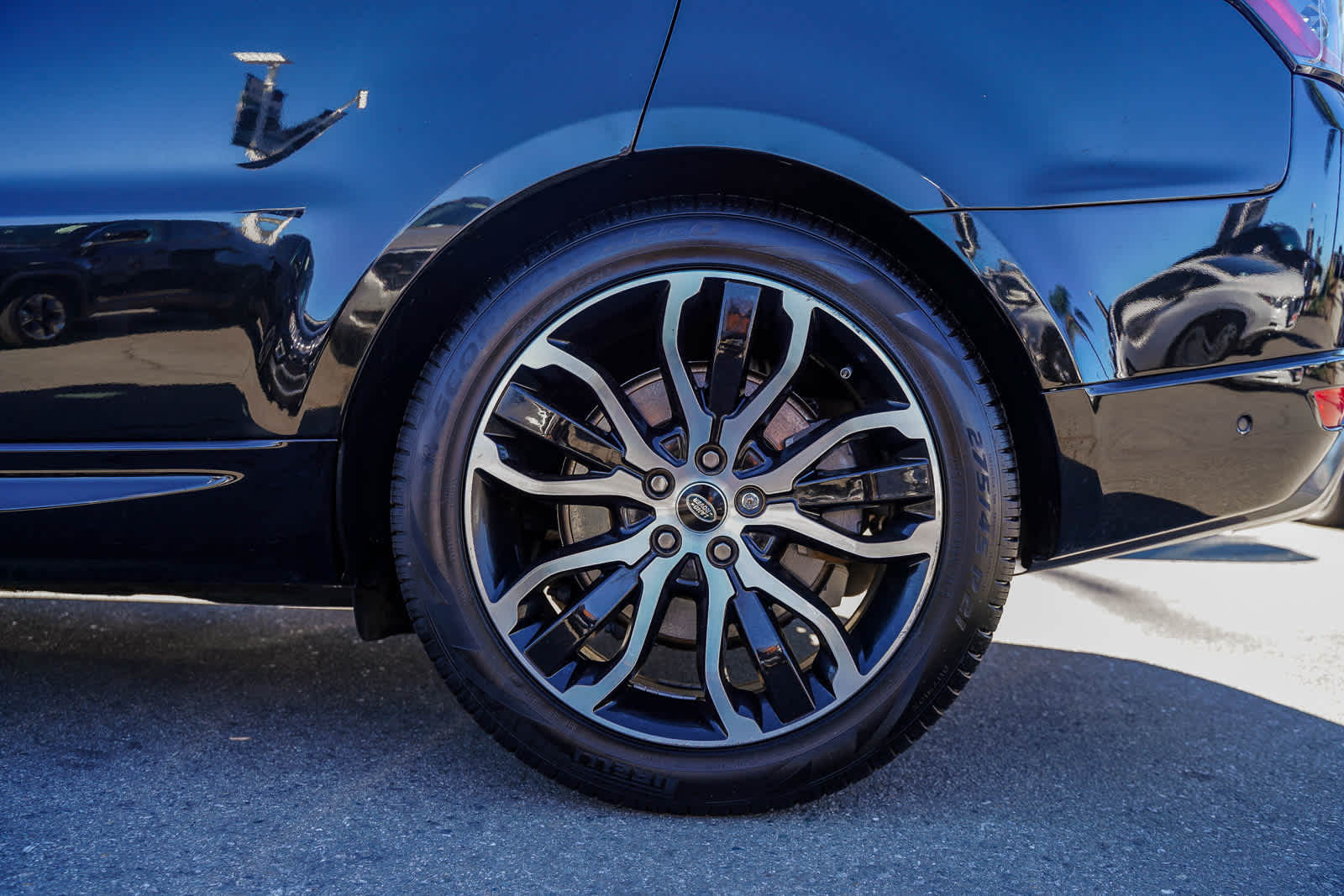 Thumbnail: 2022 Land Rover Range Rover Sport - 8