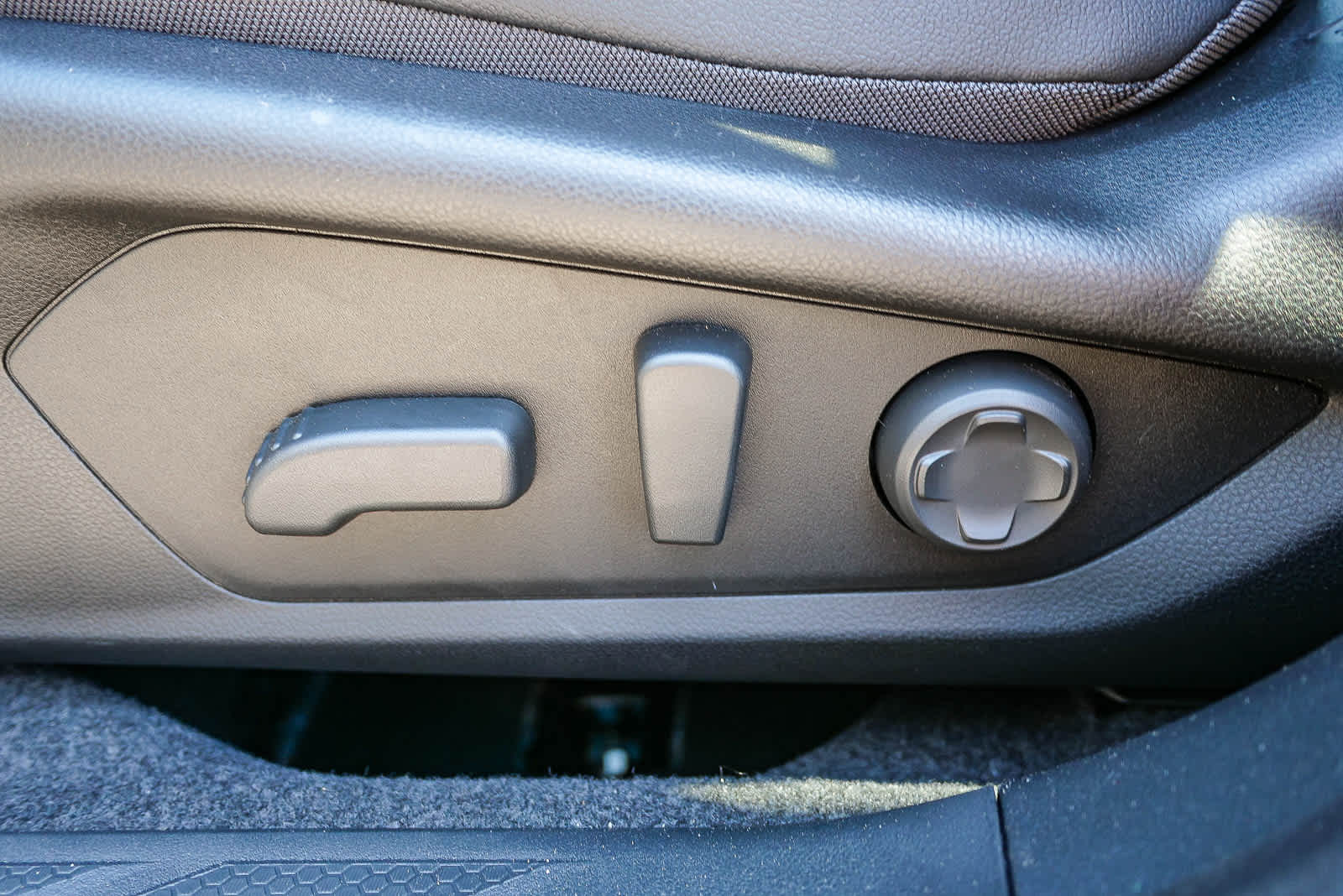 Thumbnail: 2026 Subaru Outback - 23