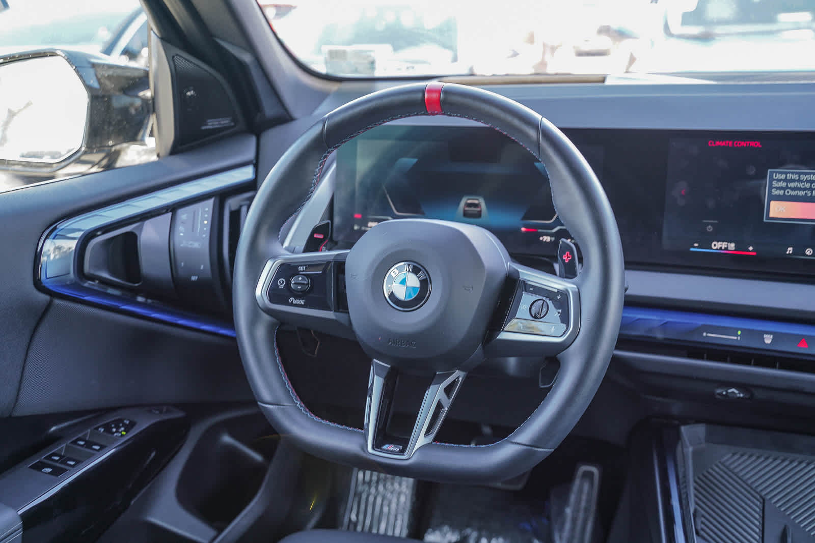 Thumbnail: 2025 BMW M5 - 13