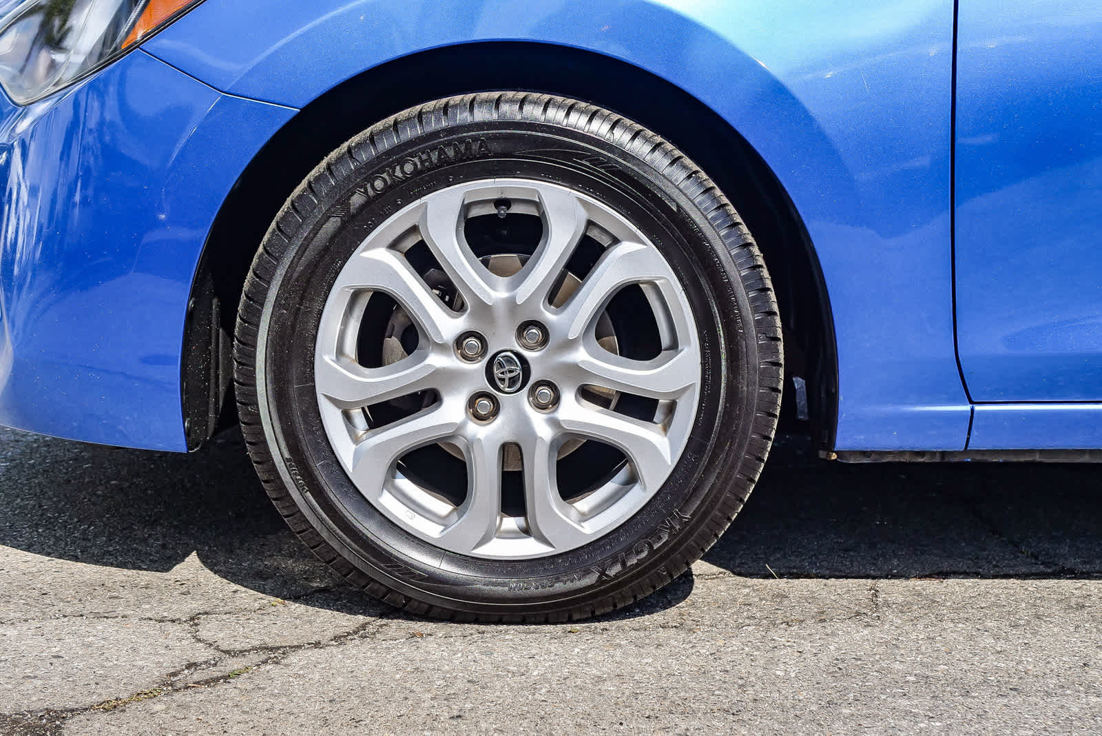 Thumbnail: 2017 Toyota Yaris iA - 9