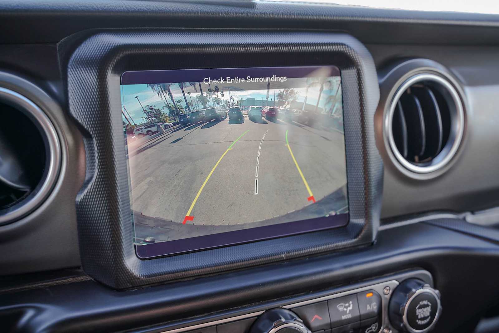 Thumbnail: 2022 Jeep Wrangler - 20