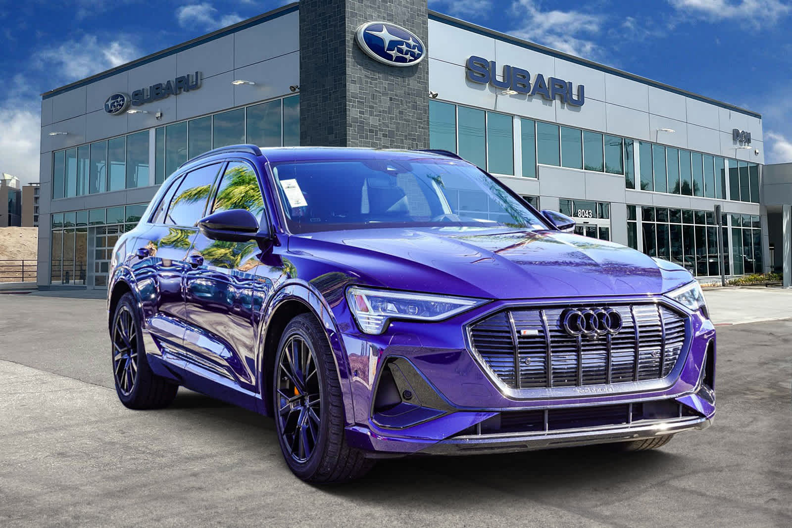 Thumbnail: 2022 Audi e-tron - 3