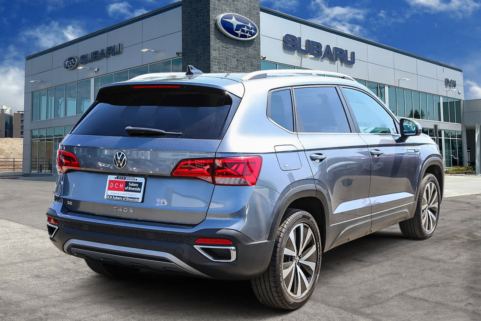 Thumbnail: 2022 Volkswagen Taos - 4