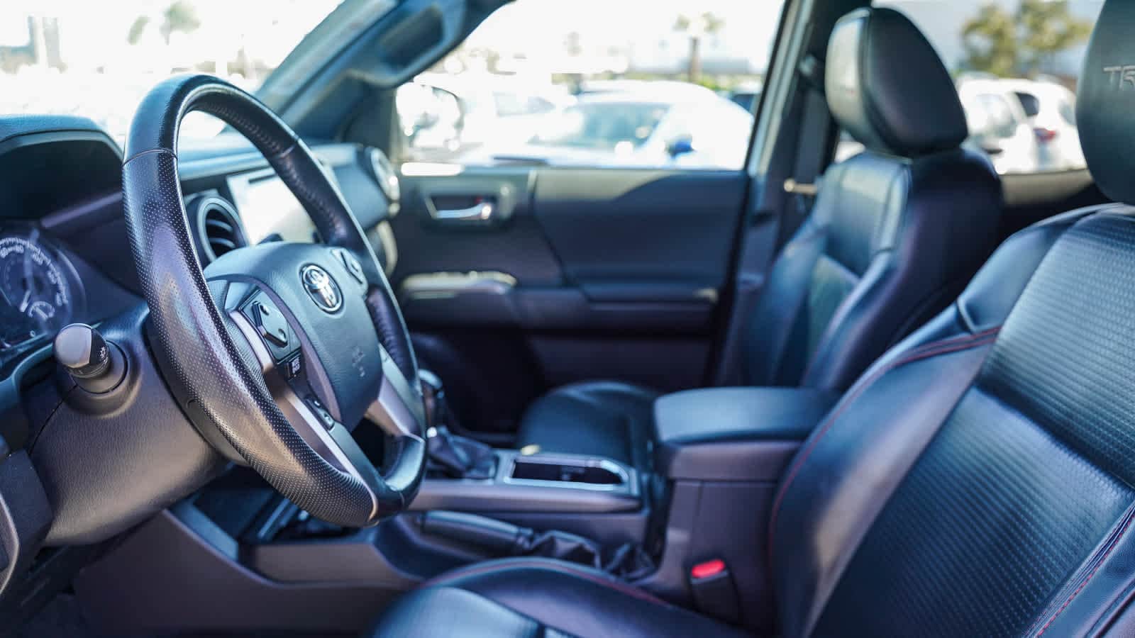 Thumbnail: 2019 Toyota Tacoma - 17