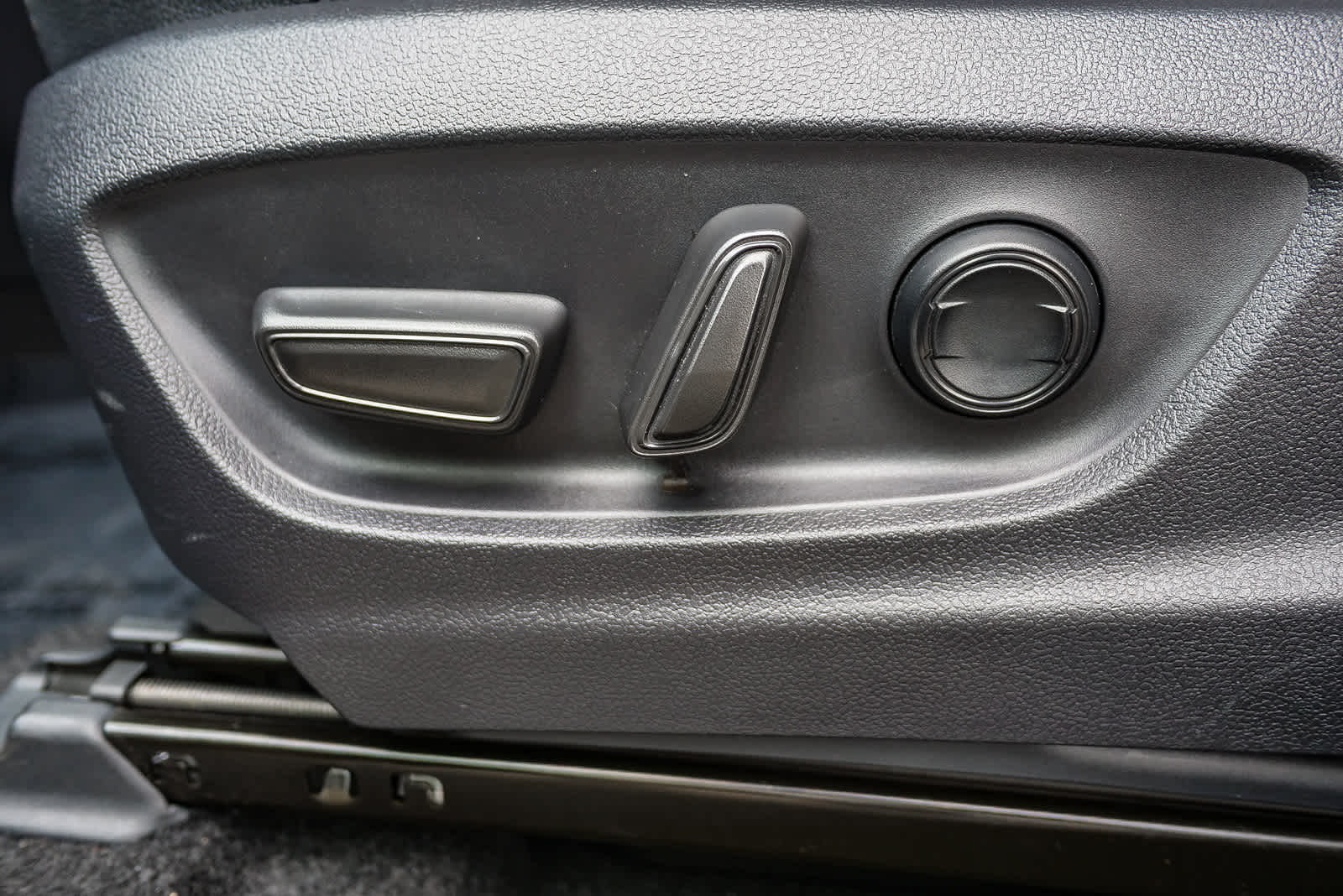 Thumbnail: 2024 Subaru Solterra - 21