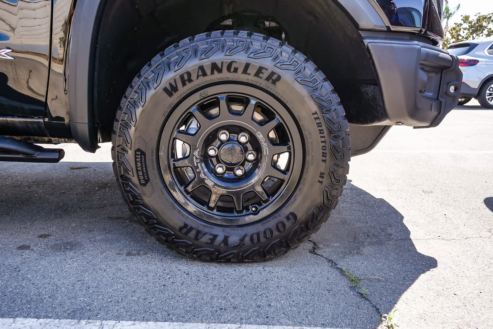 Thumbnail: 2023 GMC Sierra 1500 - 9