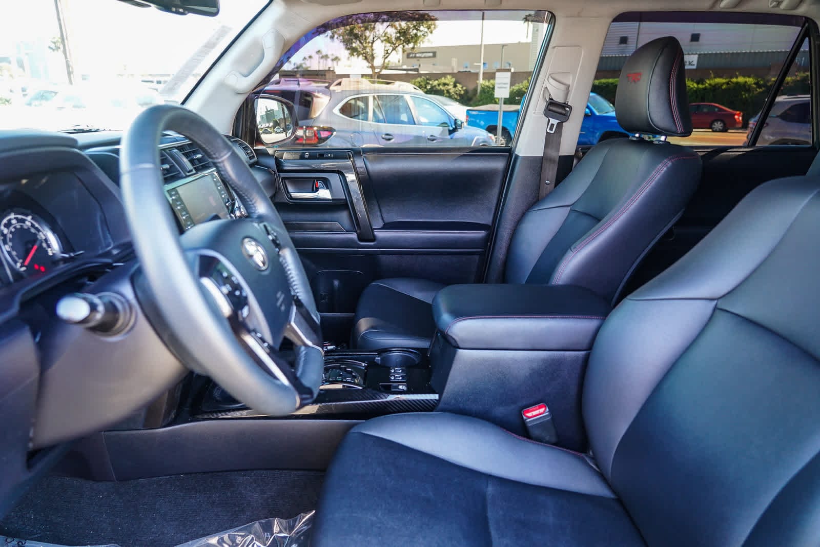 Thumbnail: 2020 Toyota 4Runner - 16