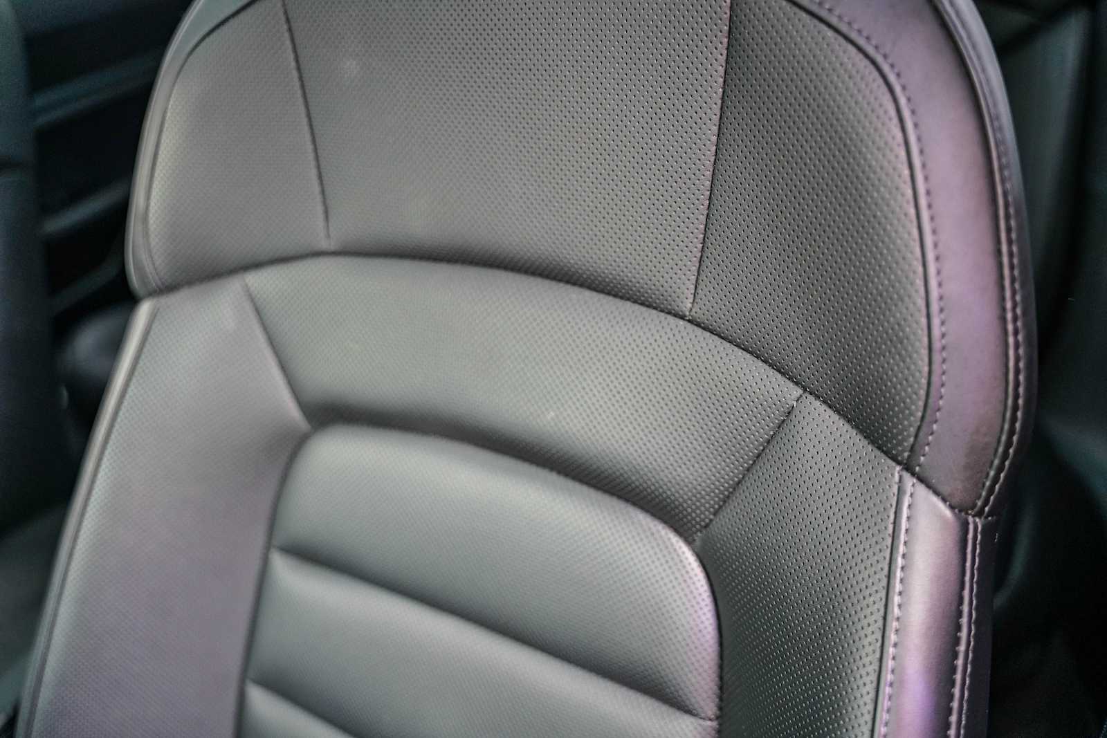 Thumbnail: 2021 Porsche Taycan - 23